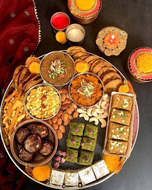 Dussehra to Diwali: Building a 30-Day South Asian Festival Food Calendar for Lombard Families